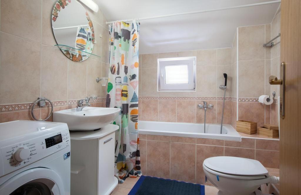 Litorian Makarska Apartamento Exterior foto